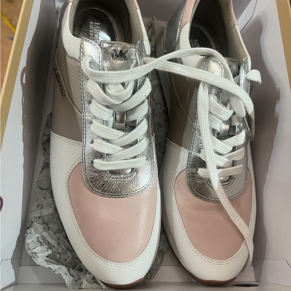 New Michael Kors ALLIE WRAP TRAINER METALLIC LEATHER sneaker size 10 new in box - Picture 2 of 12